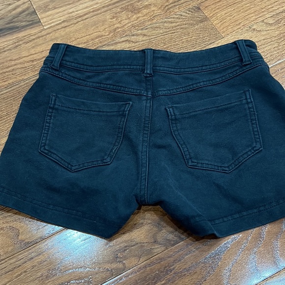 Black Shorts. - Picture 4 of 4